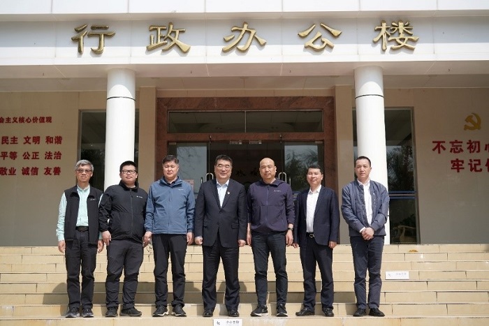 3.合影(张力 摄)